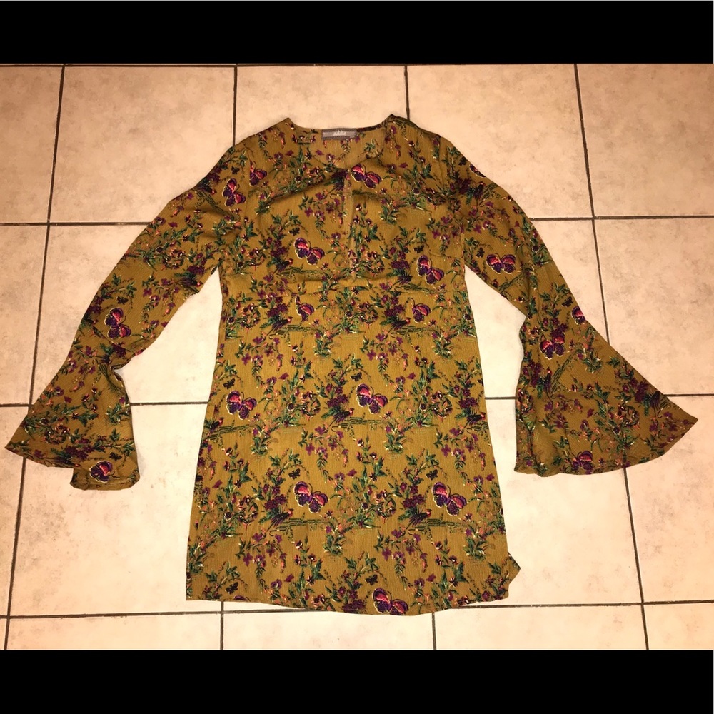 Lizard Thicket Boutique Dress Size M NWOT